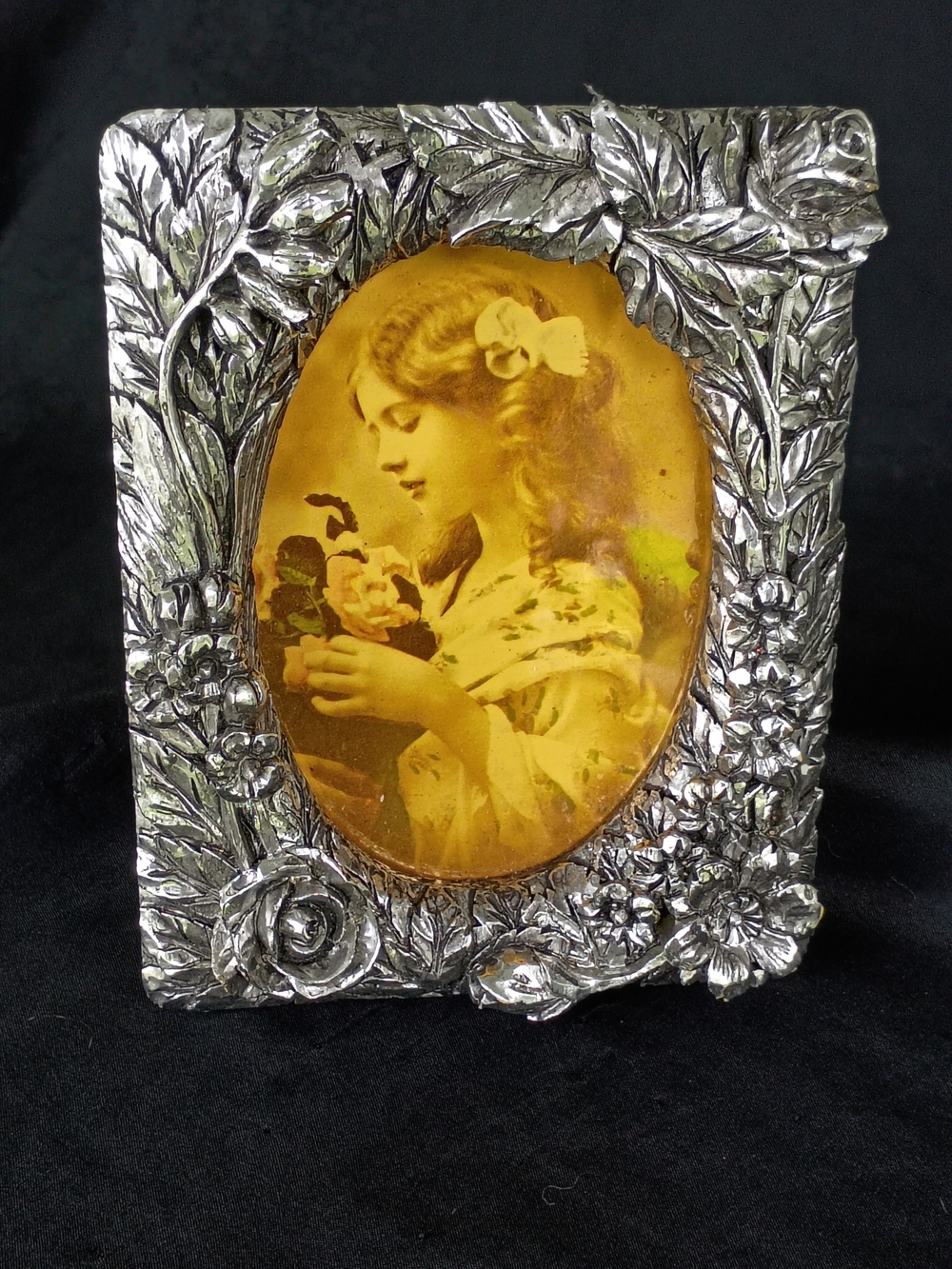 Vtg Albert C Price Ornate Floral Light Eeight Picture Tabletop Frame